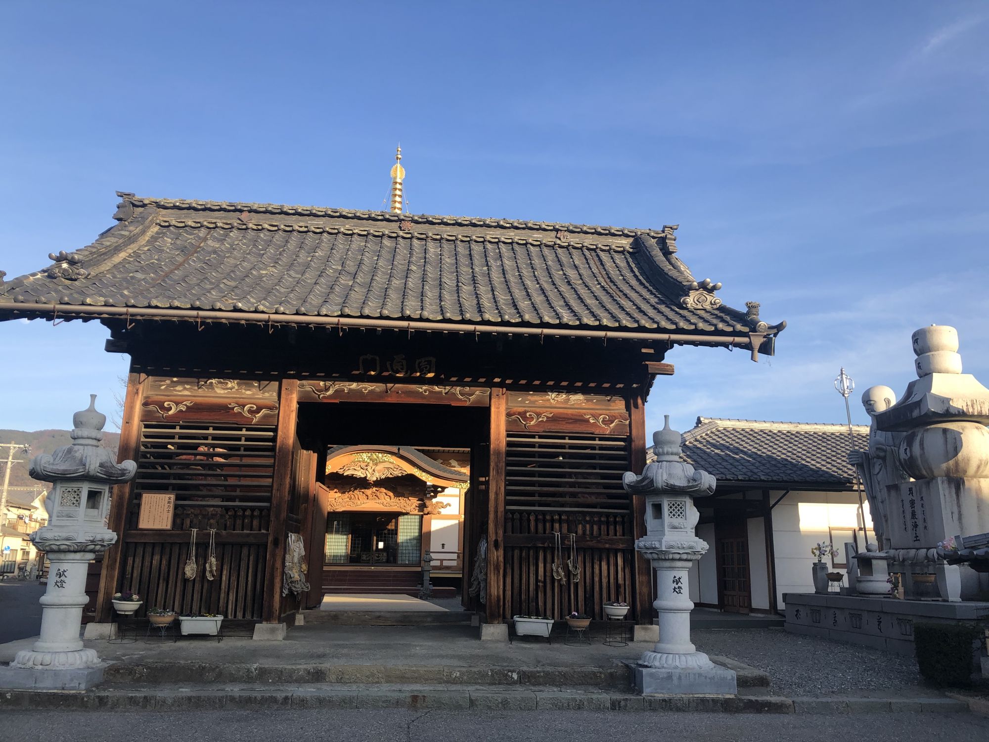 大安楽寺山门