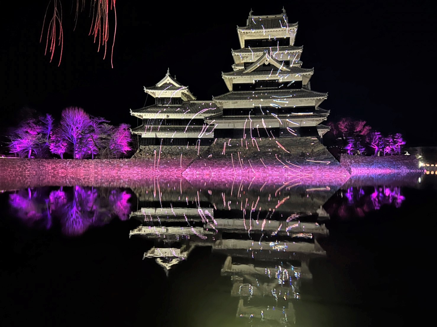 2月の夜に華やぐ国宝松本城レーザーマッピング！ | 新まつもと物語