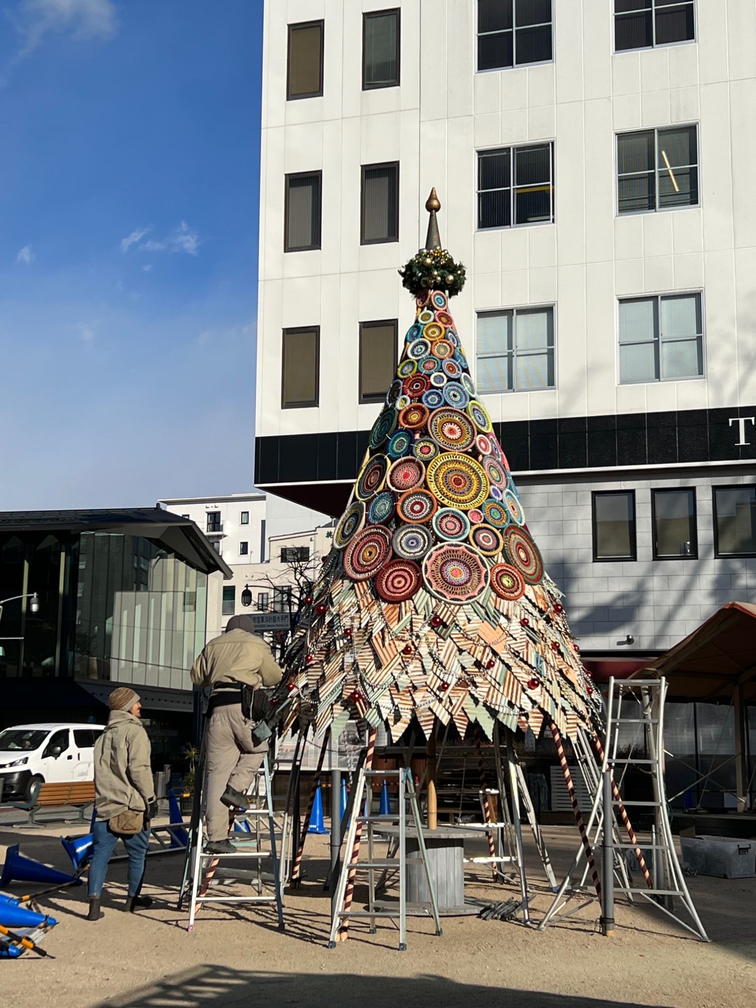 トワイライトスクエア（Twilight Square）クリスマスツリー完成