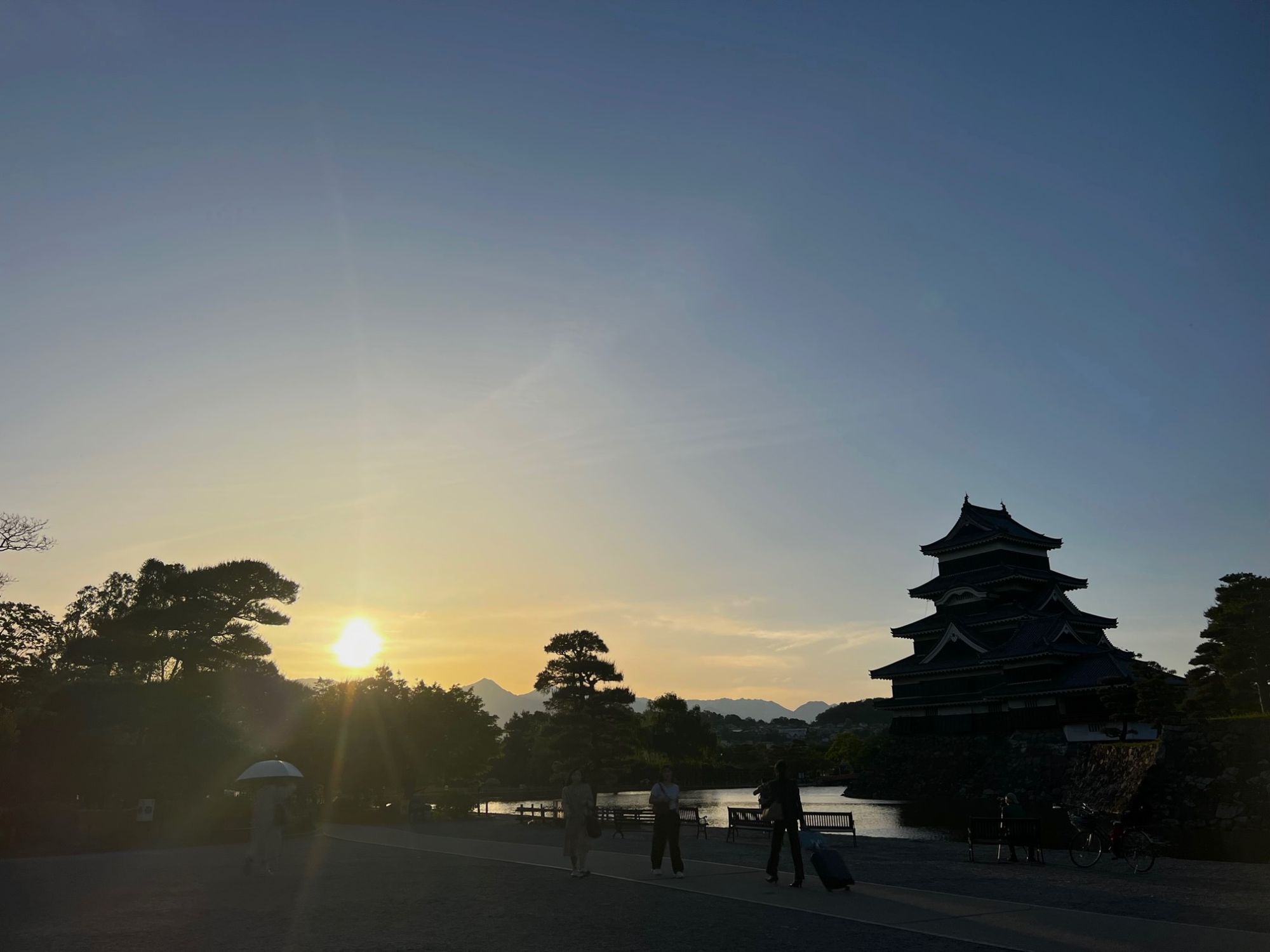 松本竹敏「夕暮れに草を積む農夫」 松本竹敏「夕暮れに草を積む農夫」 - メルカリ