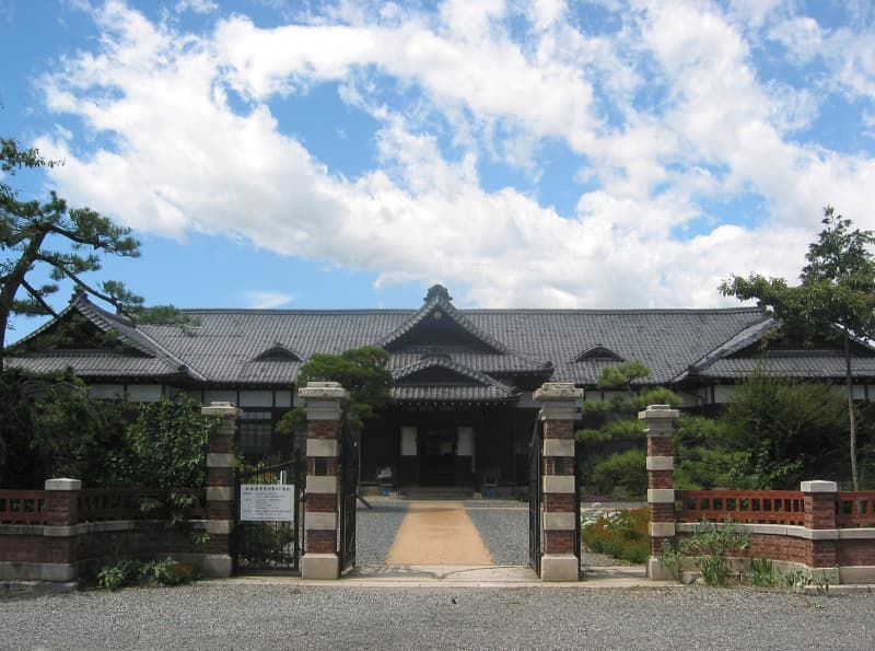 博物館（歴史の里、はかり資料館、時計博物館）