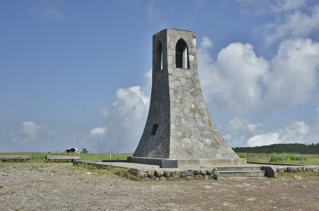 美ヶ原高原　美しの塔