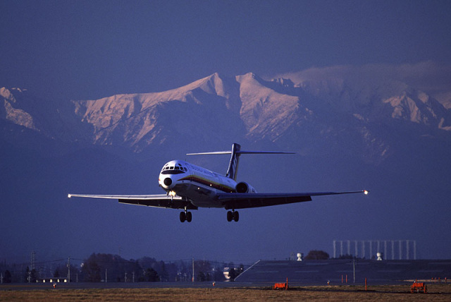 信州まつもと空港　FDAと北アルプス