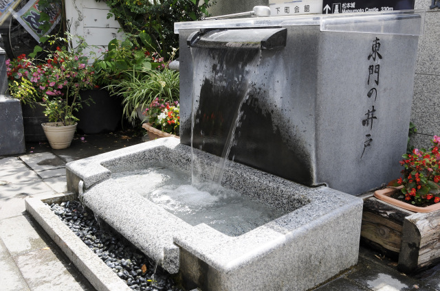 東門の井戸