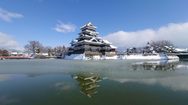 松本城　雪