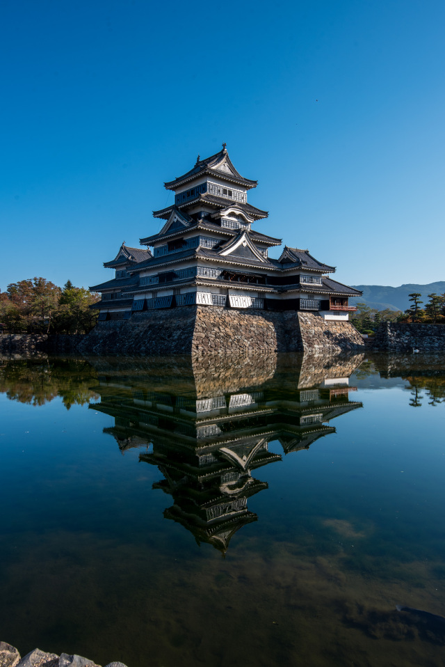 松本城　水鏡