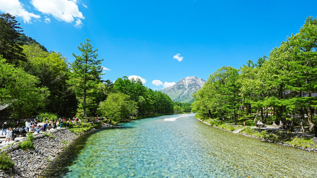 上高地　河童橋から焼岳