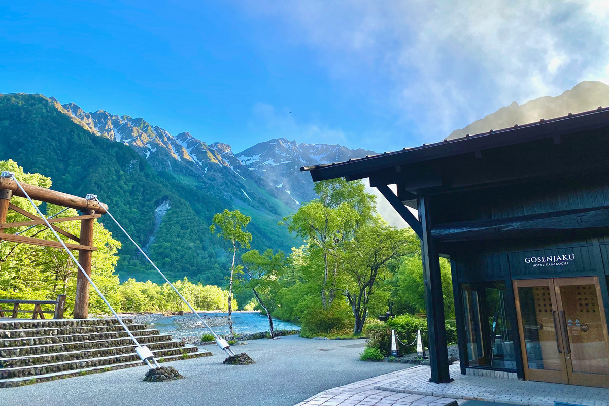 A premier location in Kamikochi with a direct view of the Hotaka Mountain Range.