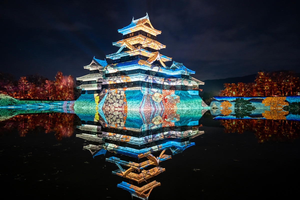 国宝松本城のイルミネーション