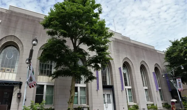 まつもと湧水巡り「大名小路井戸」シナノキの薫りに包まれて