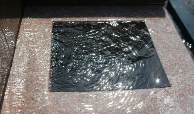 まつもとの湧水巡り 「深志の湧水」JR松本駅お城口広場