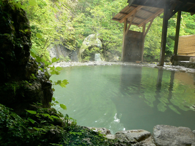 Shirahone Onsen