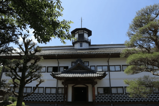 Former Yamabe School Building