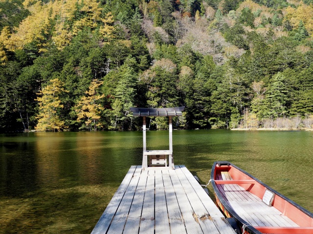 Myojin Pond and Hotaka Shrine Inner Shrine