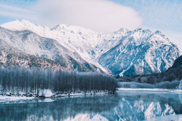 Kamikochi Taisho Pond Rime Ice Snowshoe Tour