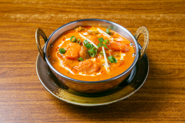 Everest Restaurant & Bar