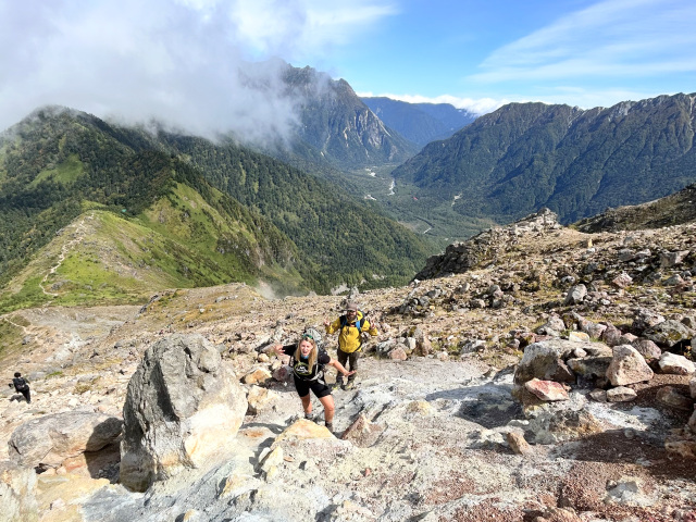 登山ガイドツアー