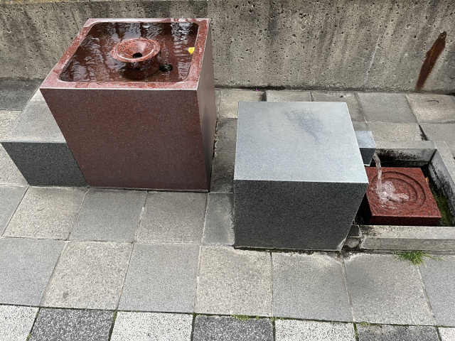 日の出の井戸