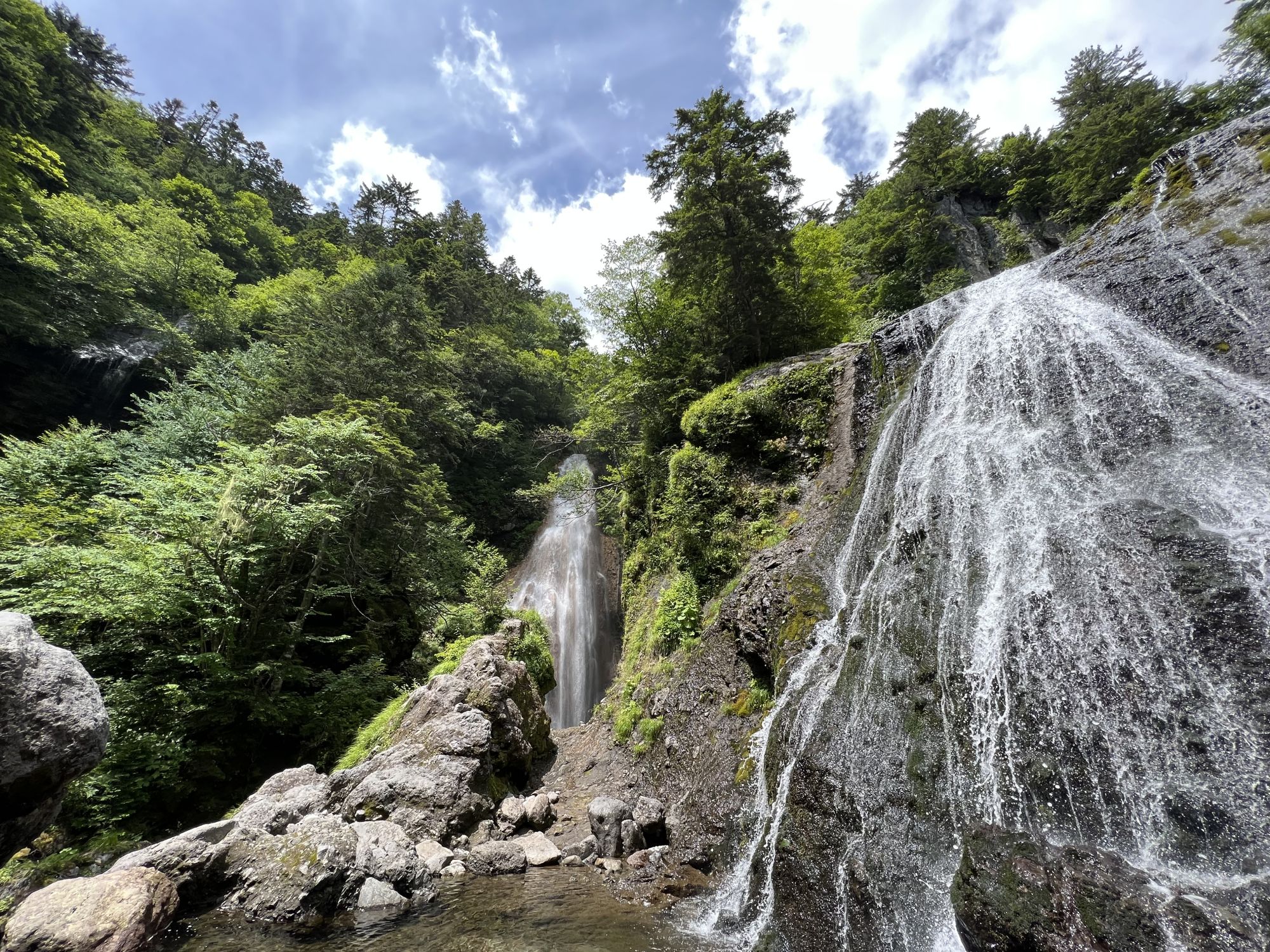滝本出品 マイナスイオンを沢山浴びた三本滝 | 新まつもと物語