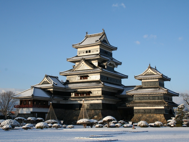 02松本城冬（本丸庭園）