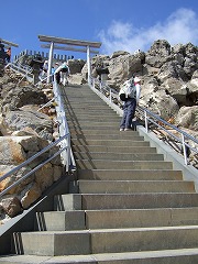 頂上へ続く階段