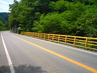 黄色橋