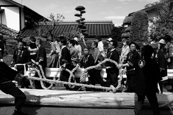 The Onbashira log and its rope