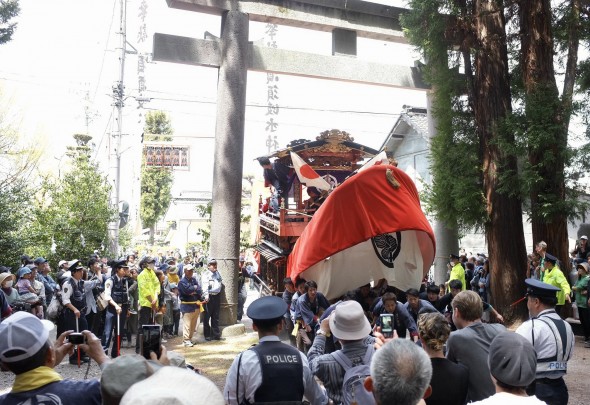 Entering the shrine gate