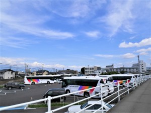 河岸沿途風景