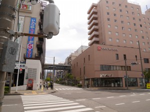 Ario旁可看到Tokyu rei HOtel(東急飯店),從這條路出發也OK。