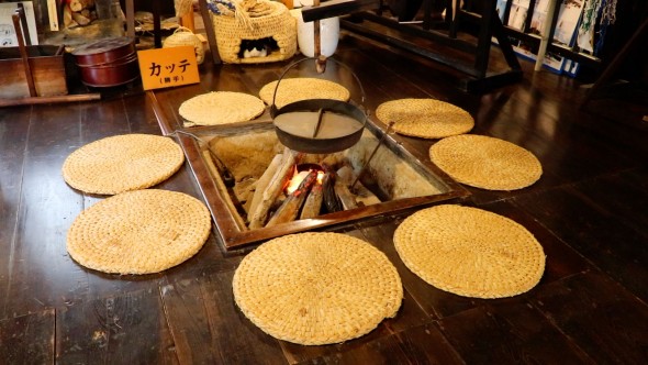 The welcoming kitchen made me hungry.