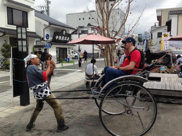 Photo shoot on a rickshaw!