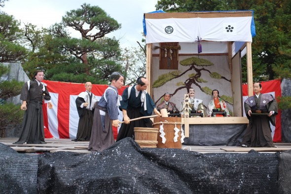 Special doll display in the castle garden. Looks like they are pounding some mochi!