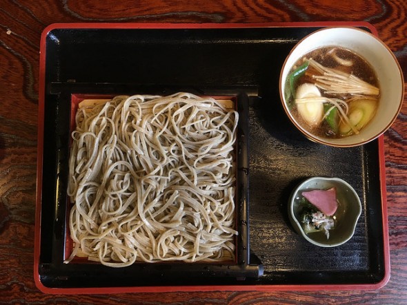 Chilled soba with duck dipping soup
